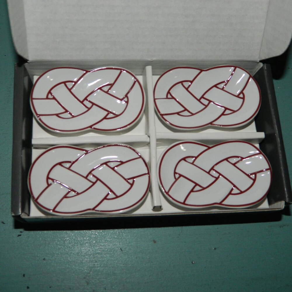 Williams Sonoma Knot Chopstick Rest Set of 4